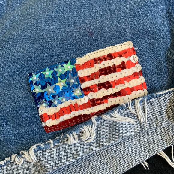 Vintage Custom Wrangler Jean Shorts w/ Flag - Picture 2 of 5